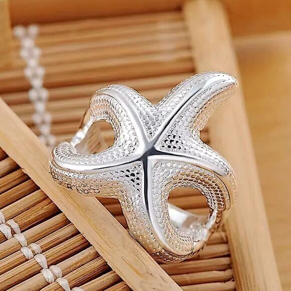 Sterling Silver Starfish Statement Ring - Picture 3 of 5